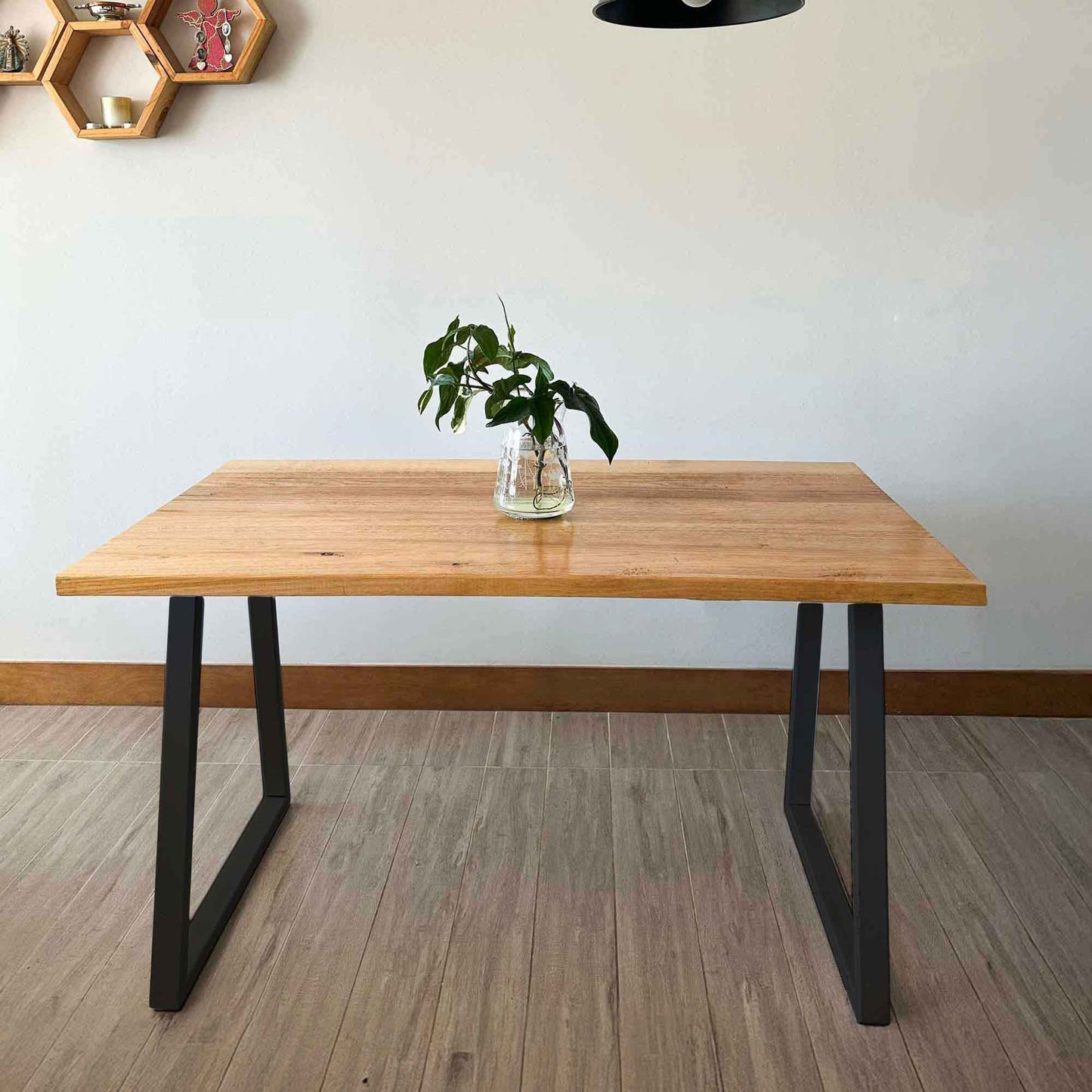 Mesa Comedor Madera y Metal Conificada